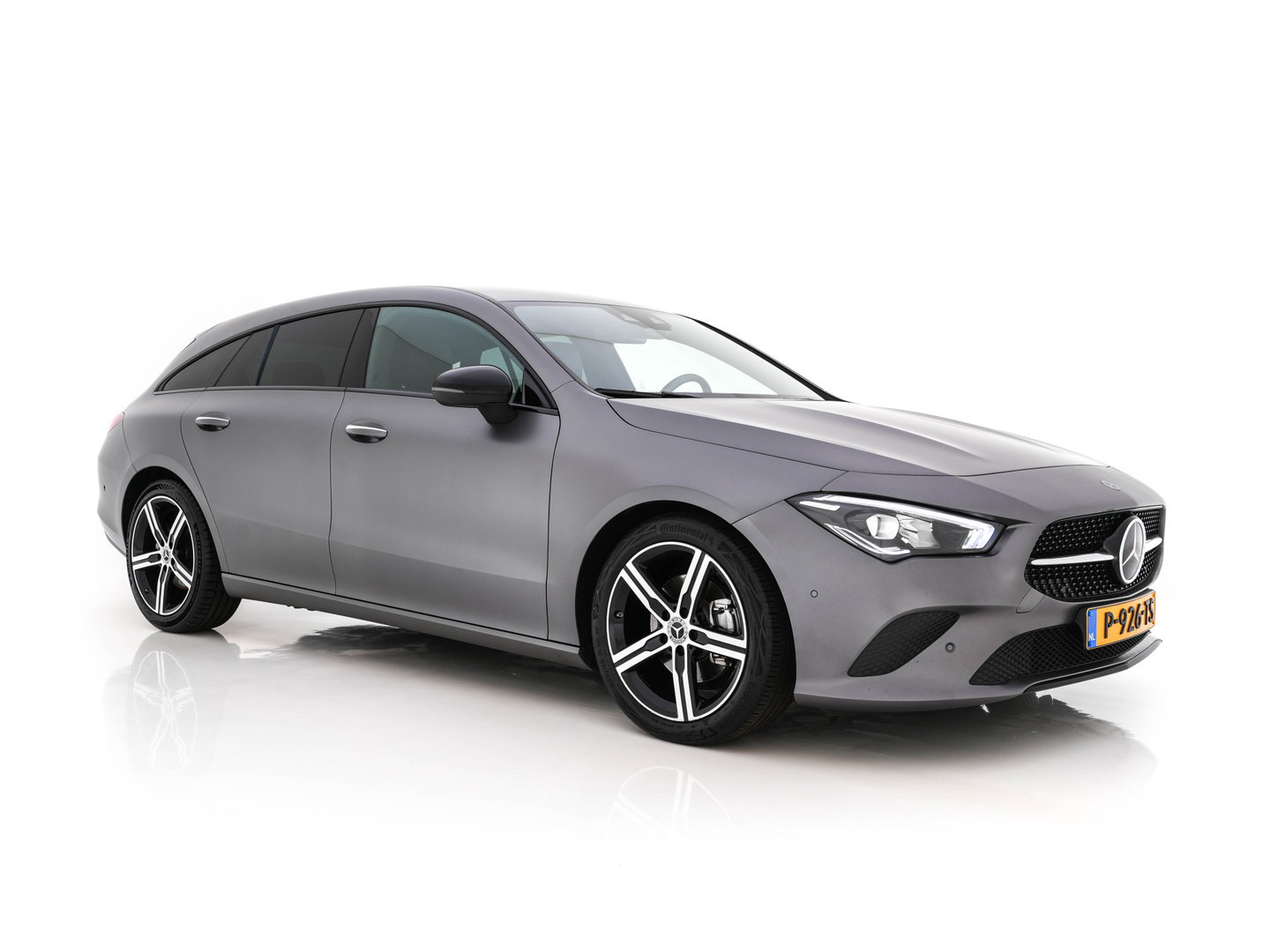 Mercedes-Benz CLA-Klasse Shooting Brake 200 Luxury Line (INCL.BTW) Aut. *ADAPTIVE-CRUISE | LEATHER | FULL-LED | HEATED-COMFORTSEATS | WIDESCREEN-COCKPIT | CAMERA | NAVI-FULLMAP | SHIFTPADDLES | PRIVACY-GLASS | DAB | AMBIENT-LIGHT | 18''ALU | TOWBA