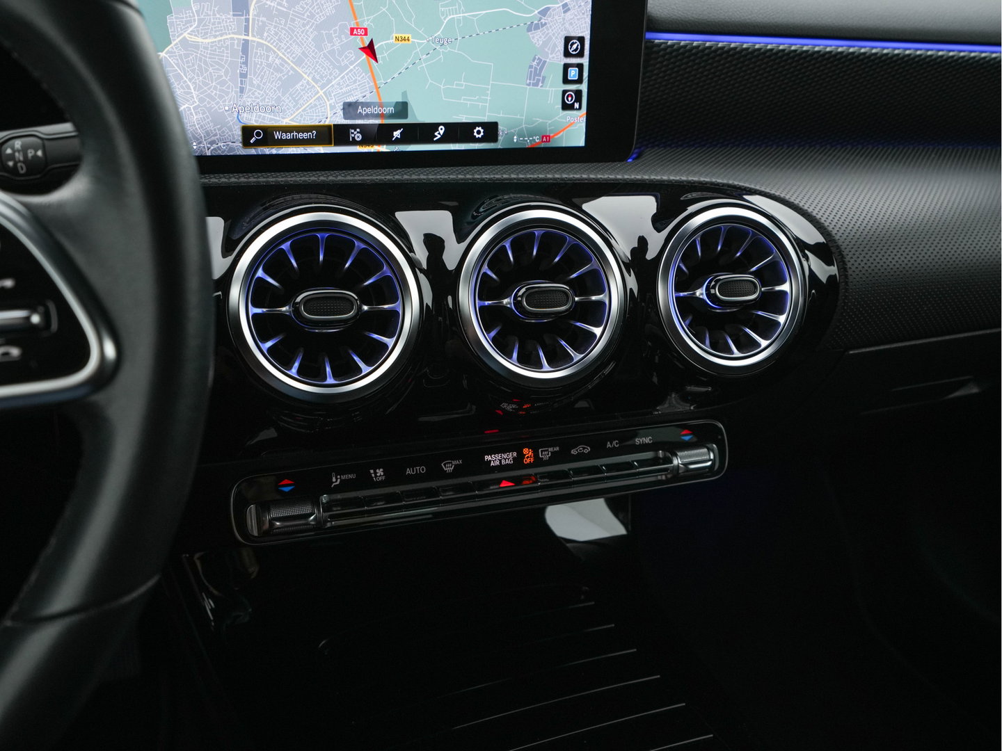 Mercedes-Benz CLA-Klasse Shooting Brake 200 Luxury Line (INCL.BTW) Aut. *ADAPTIVE-CRUISE | LEATHER | FULL-LED | HEATED-COMFORTSEATS | WIDESCREEN-COCKPIT | CAMERA | NAVI-FULLMAP | SHIFTPADDLES | PRIVACY-GLASS | DAB | AMBIENT-LIGHT | 18''ALU | TOWBA