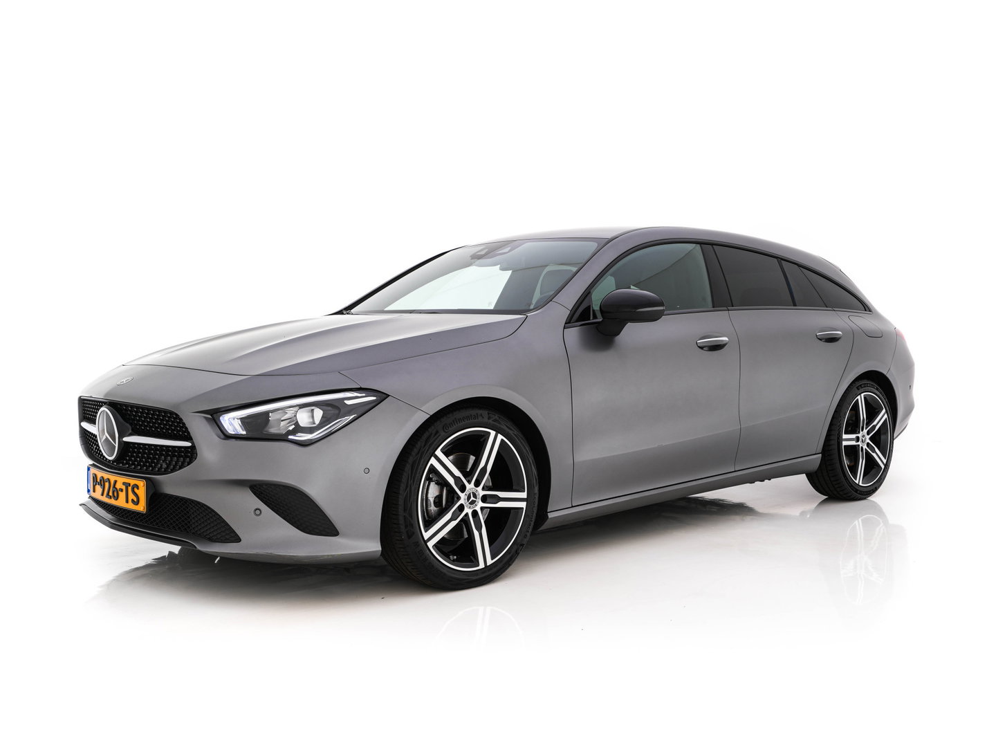 Mercedes-Benz CLA-Klasse Shooting Brake 200 Luxury Line (INCL.BTW) Aut. *ADAPTIVE-CRUISE | LEATHER | FULL-LED | HEATED-COMFORTSEATS | WIDESCREEN-COCKPIT | CAMERA | NAVI-FULLMAP | SHIFTPADDLES | PRIVACY-GLASS | DAB | AMBIENT-LIGHT | 18''ALU | TOWBA