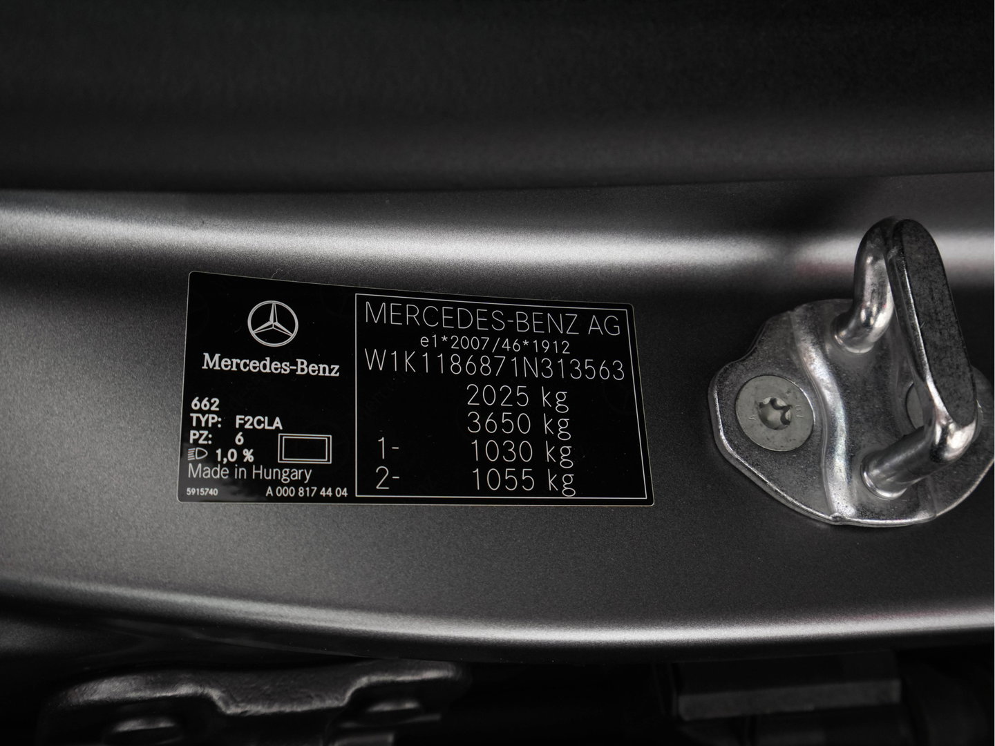 Mercedes-Benz CLA-Klasse Shooting Brake 200 Luxury Line (INCL.BTW) Aut. *ADAPTIVE-CRUISE | LEATHER | FULL-LED | HEATED-COMFORTSEATS | WIDESCREEN-COCKPIT | CAMERA | NAVI-FULLMAP | SHIFTPADDLES | PRIVACY-GLASS | DAB | AMBIENT-LIGHT | 18''ALU | TOWBA