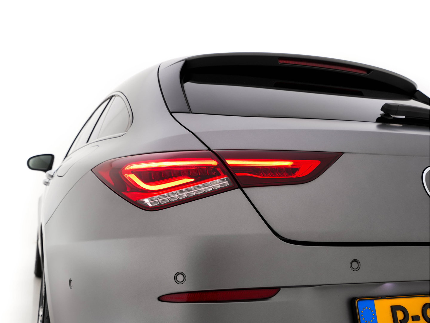 Mercedes-Benz CLA-Klasse Shooting Brake 200 Luxury Line (INCL.BTW) Aut. *ADAPTIVE-CRUISE | LEATHER | FULL-LED | HEATED-COMFORTSEATS | WIDESCREEN-COCKPIT | CAMERA | NAVI-FULLMAP | SHIFTPADDLES | PRIVACY-GLASS | DAB | AMBIENT-LIGHT | 18''ALU | TOWBA