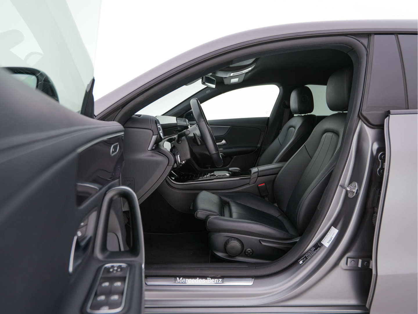 Mercedes-Benz CLA-Klasse Shooting Brake 200 Luxury Line (INCL.BTW) Aut. *ADAPTIVE-CRUISE | LEATHER | FULL-LED | HEATED-COMFORTSEATS | WIDESCREEN-COCKPIT | CAMERA | NAVI-FULLMAP | SHIFTPADDLES | PRIVACY-GLASS | DAB | AMBIENT-LIGHT | 18''ALU | TOWBA