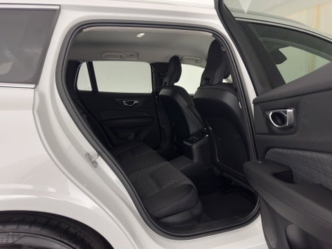 Volvo V60 2.0 T6 Plug-in hybrid AWD Core Bright Aut. (INCL.BTW) *FULL-LED | DIGI-COCKPIT | HEATED-COMFORTSEATS | KEYLESS | DAB | PRIVACY-GLASS | CARPLAY | NAVI-FULLMAP | TOWBAR | 18''ALU*