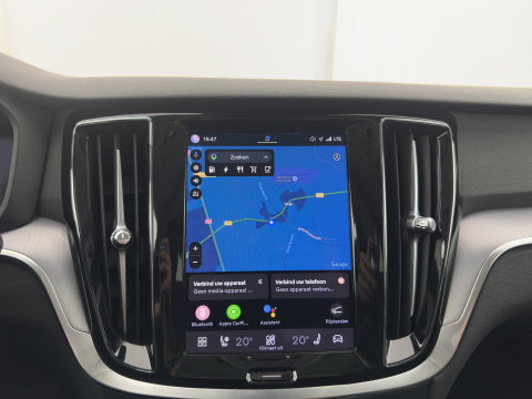 Volvo V60 2.0 T6 Plug-in hybrid AWD Core Bright Aut. (INCL.BTW) *FULL-LED | DIGI-COCKPIT | HEATED-COMFORTSEATS | KEYLESS | DAB | PRIVACY-GLASS | CARPLAY | NAVI-FULLMAP | TOWBAR | 18''ALU*