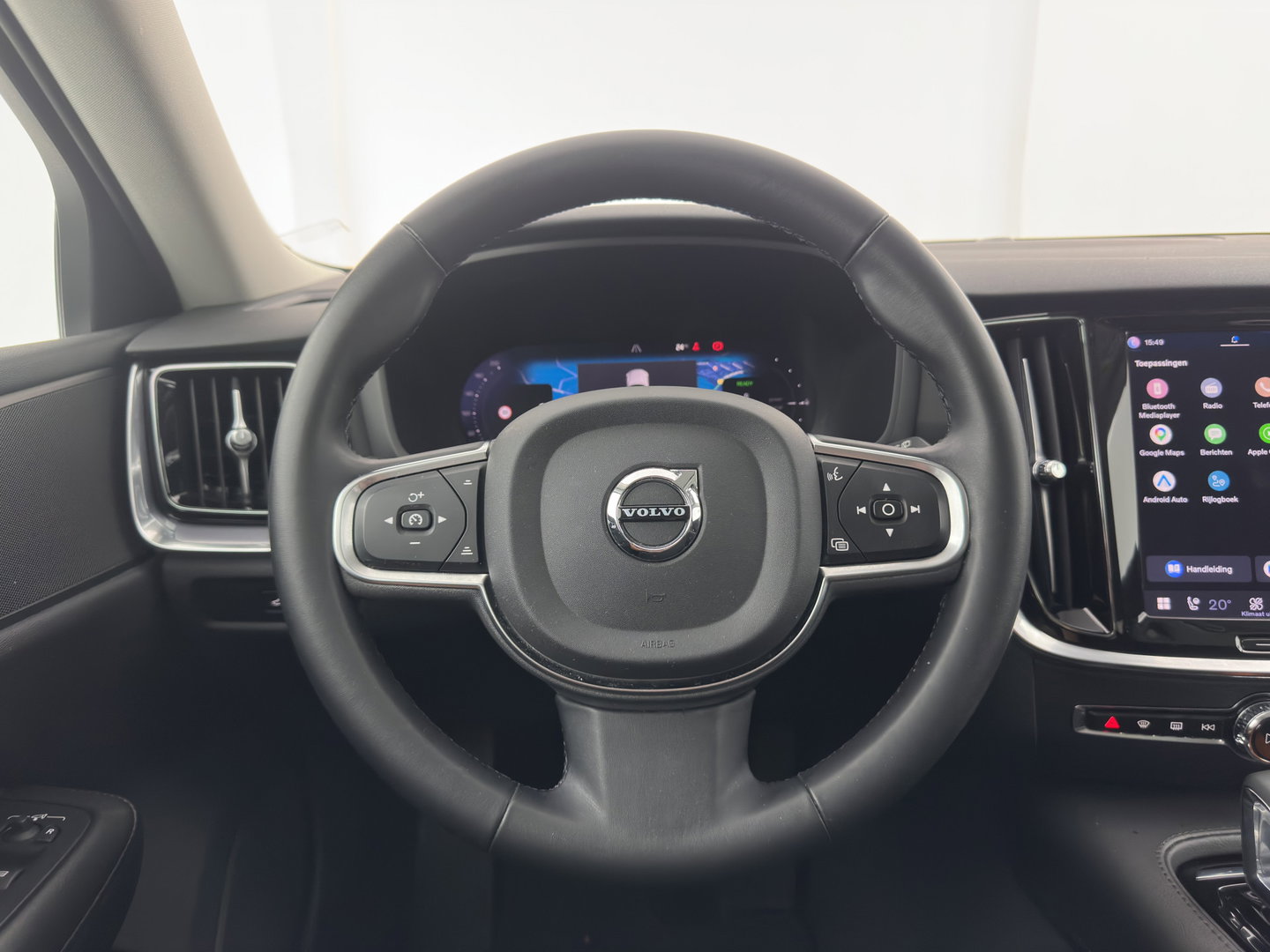 Volvo V60 2.0 T6 Plug-in hybrid AWD Core Bright Aut. (INCL.BTW) *FULL-LED | DIGI-COCKPIT | HEATED-COMFORTSEATS | KEYLESS | DAB | PRIVACY-GLASS | CARPLAY | NAVI-FULLMAP | TOWBAR | 18''ALU*