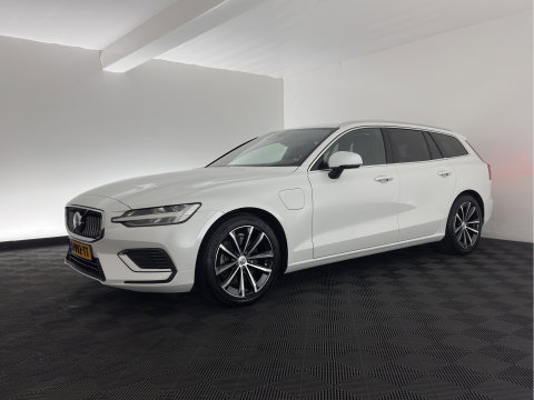Volvo V60 2.0 T6 Plug-in hybrid AWD Core Bright Aut. (INCL.BTW) *FULL-LED | DIGI-COCKPIT | HEATED-COMFORTSEATS | KEYLESS | DAB | PRIVACY-GLASS | CARPLAY | NAVI-FULLMAP | TOWBAR | 18''ALU*