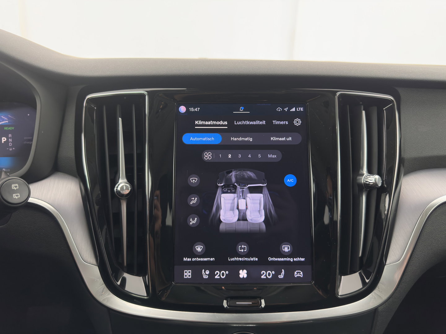 Volvo V60 2.0 T6 Plug-in hybrid AWD Core Bright Aut. (INCL.BTW) *FULL-LED | DIGI-COCKPIT | HEATED-COMFORTSEATS | KEYLESS | DAB | PRIVACY-GLASS | CARPLAY | NAVI-FULLMAP | TOWBAR | 18''ALU*