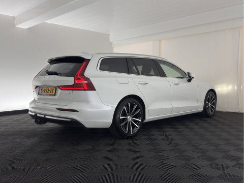 Volvo V60 2.0 T6 Plug-in hybrid AWD Core Bright Aut. (INCL.BTW) *FULL-LED | DIGI-COCKPIT | HEATED-COMFORTSEATS | KEYLESS | DAB | PRIVACY-GLASS | CARPLAY | NAVI-FULLMAP | TOWBAR | 18''ALU*