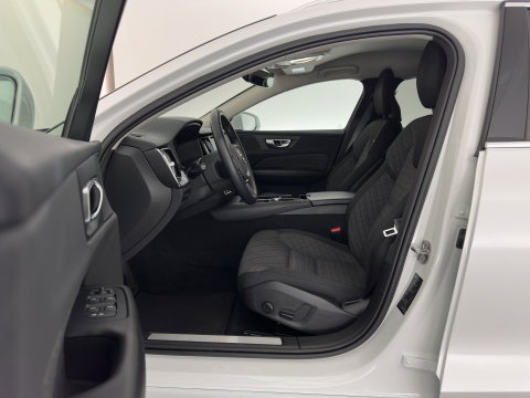 Volvo V60 2.0 T6 Plug-in hybrid AWD Core Bright Aut. (INCL.BTW) *FULL-LED | DIGI-COCKPIT | HEATED-COMFORTSEATS | KEYLESS | DAB | PRIVACY-GLASS | CARPLAY | NAVI-FULLMAP | TOWBAR | 18''ALU*