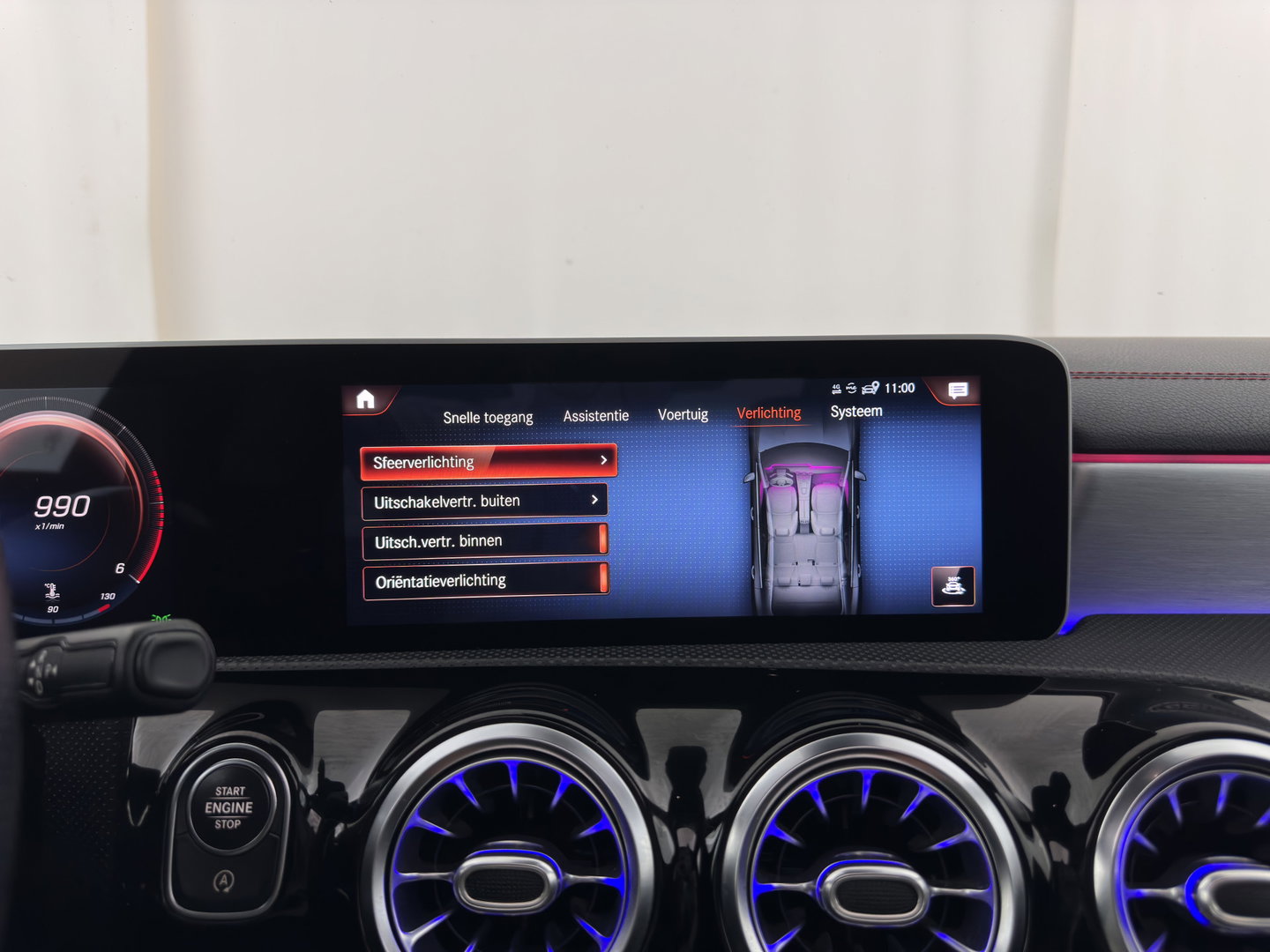 Mercedes-Benz CLA-Klasse 180 d Premium Plus (INCL-BTW) Aut. *PANO | LEATHER-MICROFIBRE | FULL-LED  | AMBIENTLIGHT | HEATED-SPORTSEATS | WIDESCREEN-COCKPIT | DAB+ | NAVI-FULLMAP | CAMERA | PRIVACYGLASS | 19''ALU*