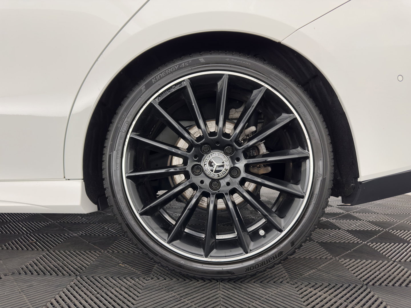 Mercedes-Benz CLA-Klasse 180 d Premium Plus (INCL-BTW) Aut. *PANO | LEATHER-MICROFIBRE | FULL-LED  | AMBIENTLIGHT | HEATED-SPORTSEATS | WIDESCREEN-COCKPIT | DAB+ | NAVI-FULLMAP | CAMERA | PRIVACYGLASS | 19''ALU*