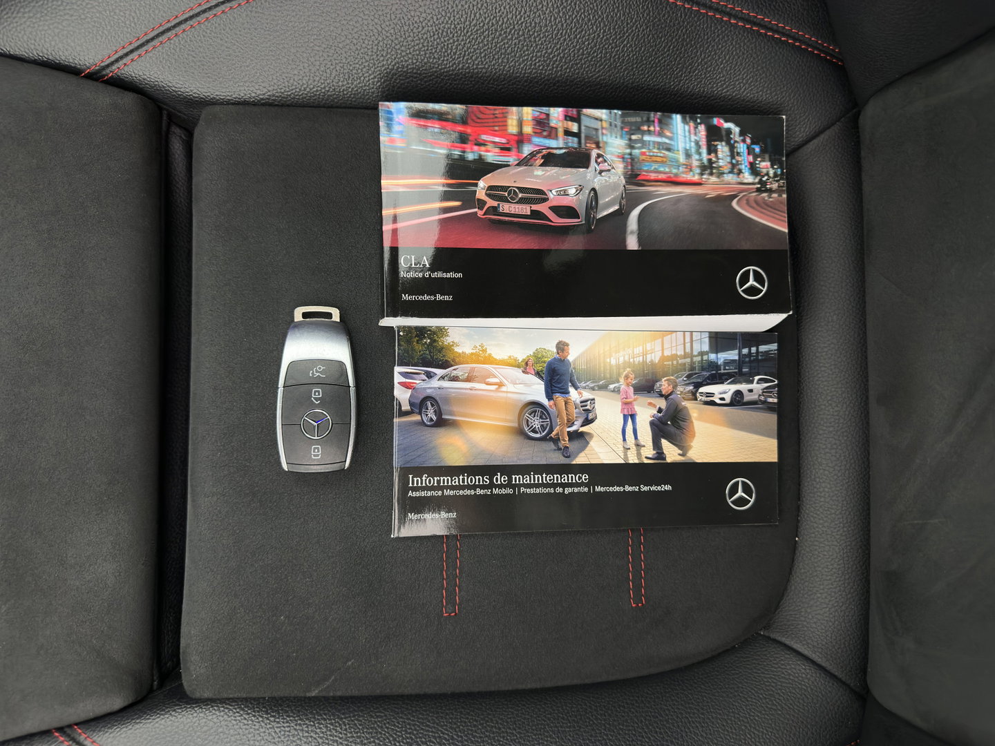 Mercedes-Benz CLA-Klasse 180 d Premium Plus (INCL-BTW) Aut. *PANO | LEATHER-MICROFIBRE | FULL-LED  | AMBIENTLIGHT | HEATED-SPORTSEATS | WIDESCREEN-COCKPIT | DAB+ | NAVI-FULLMAP | CAMERA | PRIVACYGLASS | 19''ALU*