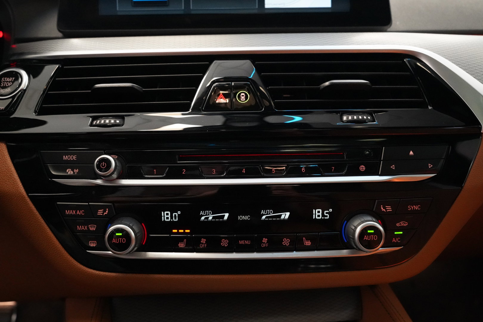 BMW 5 Serie 520i High Executive M-Sport  Wrapped Schuif/kantel-dak Leder