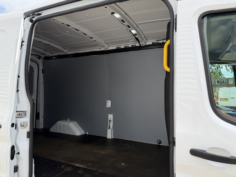 Ford Transit 350 2.0 TDCI L3H2 Trend RWD / trekhaak 2800 kg ! / vaste prijs rijklaar € 18.950 ex btw / lease vanaf € / airco / cruise / stoelverwarming / camera / euro 6 / bpm vrij