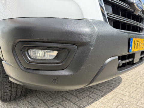 Ford Transit 350 2.0 TDCI L3H2 Trend RWD / trekhaak 2800 kg ! / vaste prijs rijklaar € 18.950 ex btw / lease vanaf € / airco / cruise / stoelverwarming / camera / euro 6 / bpm vrij