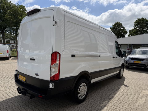 Ford Transit 350 2.0 TDCI L3H2 Trend RWD / trekhaak 2800 kg ! / vaste prijs rijklaar € 18.950 ex btw / lease vanaf € / airco / cruise / stoelverwarming / camera / euro 6 / bpm vrij