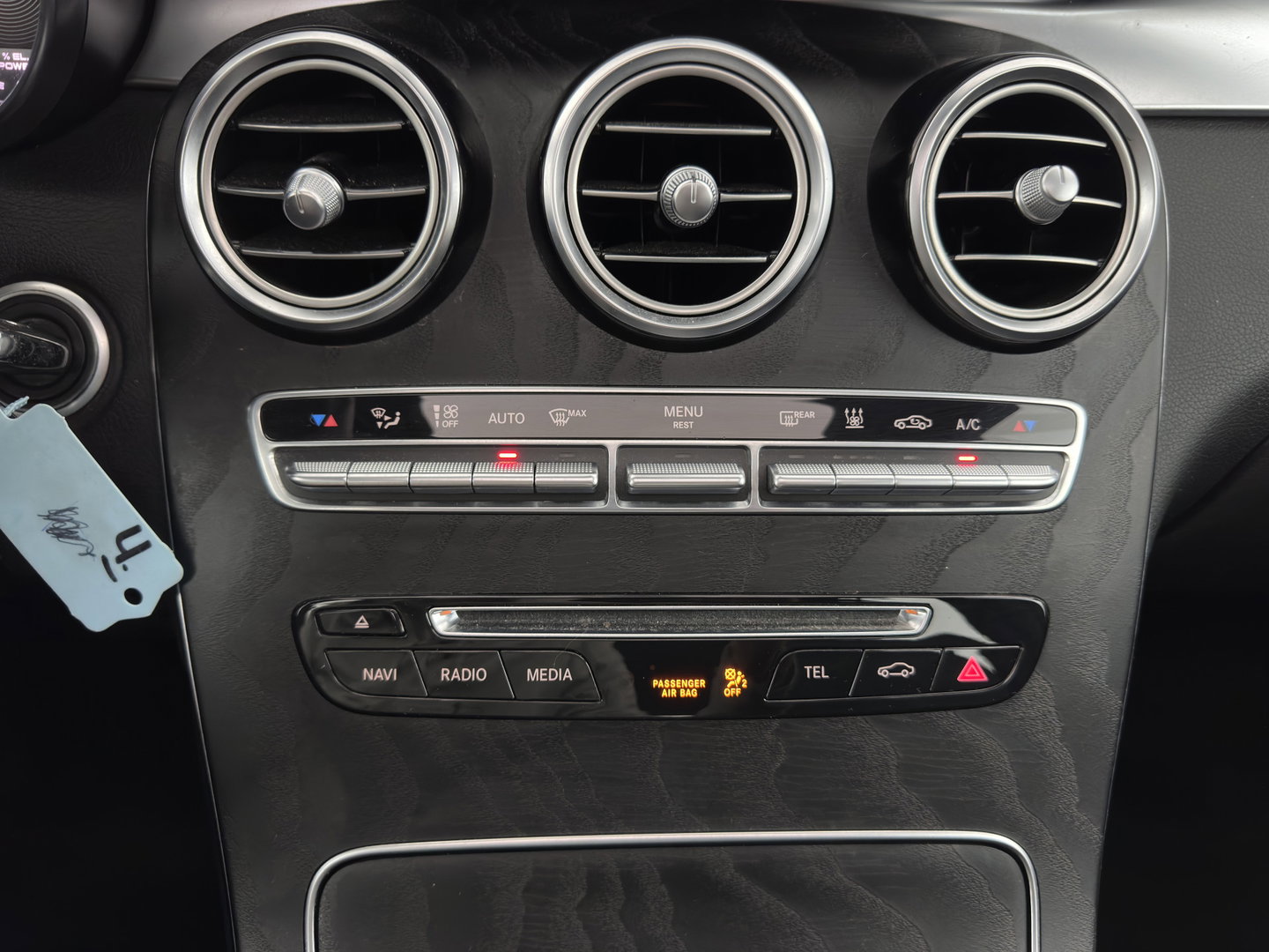 Mercedes-Benz GLC 350e 4MATIC Ambition Aut. *PANO | LEATHER-MICROFIBRE | FULL-LED | NAVI-FULLMAP | CAMERA | BLINDSPOT | HEATED-SPORTSEATS | SHIFTPADDLES | ECC | PDC | CRUISE | 19''ALU*