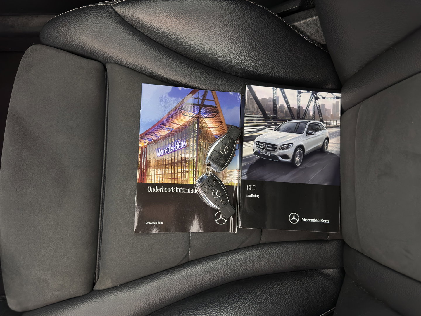 Mercedes-Benz GLC 350e 4MATIC Ambition Aut. *PANO | LEATHER-MICROFIBRE | FULL-LED | NAVI-FULLMAP | CAMERA | BLINDSPOT | HEATED-SPORTSEATS | SHIFTPADDLES | ECC | PDC | CRUISE | 19''ALU*