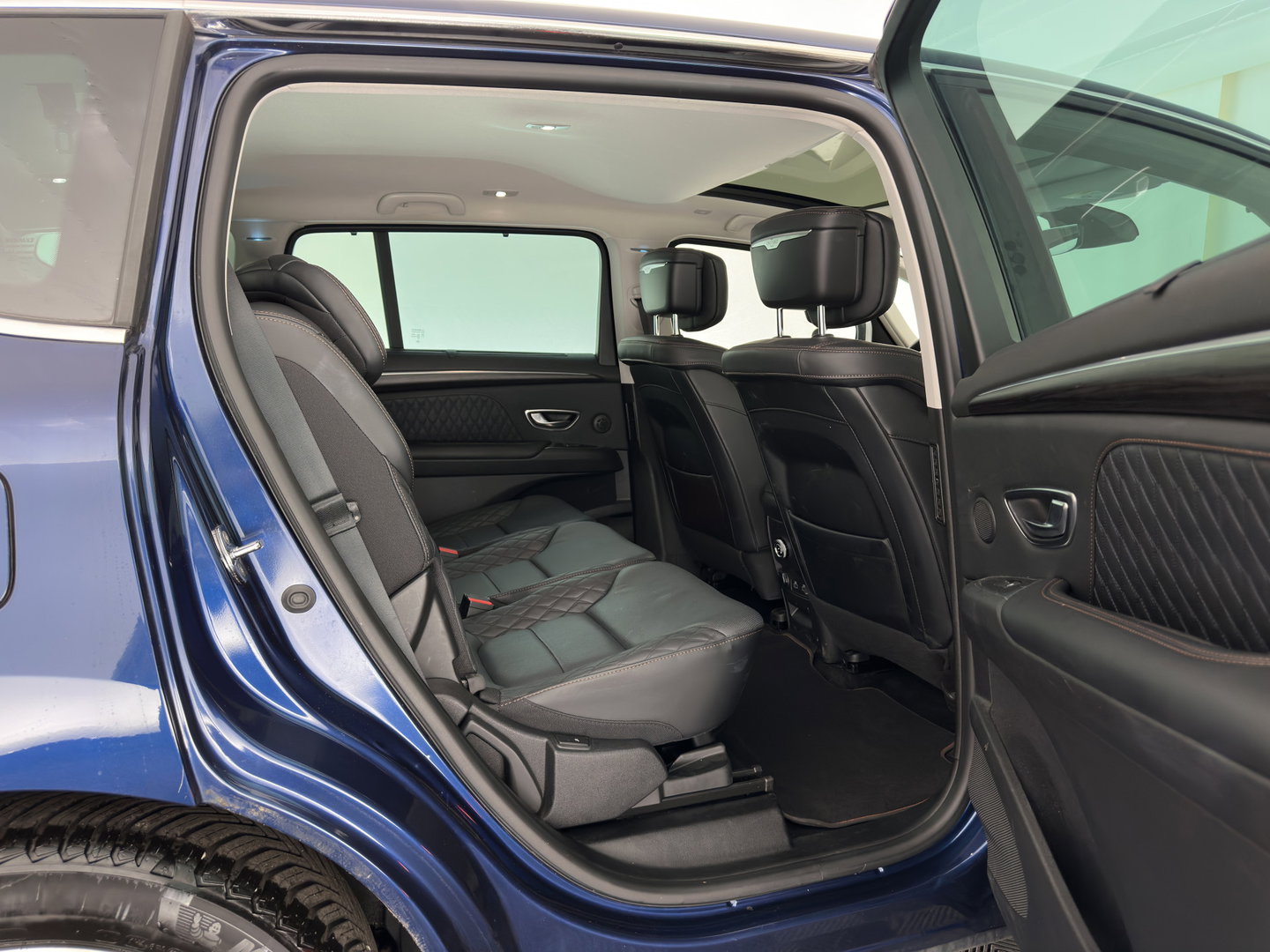 Renault Espace 2.0 Blue dCi Initiale Paris [ 7-Pers. ] Aut. *PANO | HEAD-UP | LEATHER |  ADAPTIVE-CRUISE | FULL-LED | CAMERA | KEYLESS | HEATED-COMFORTSEATS | PRIVACY-GLASS | ECC | PDC | AMBIENT-LIGHT | 19''ALU*