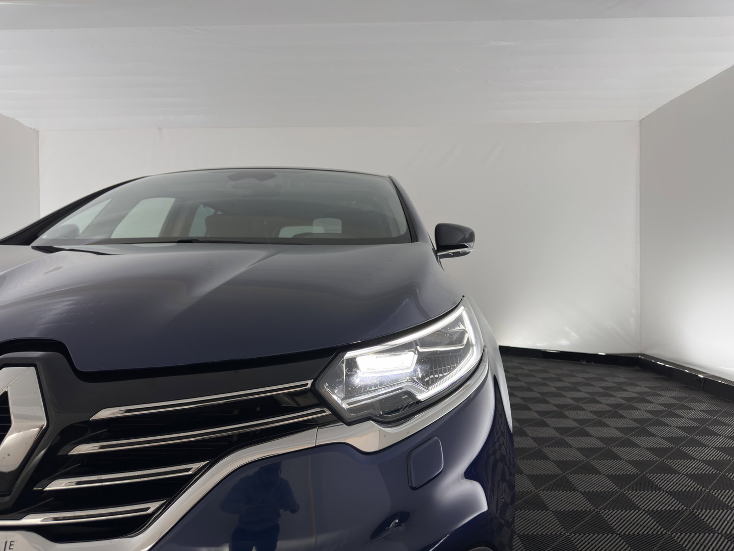 Renault Espace 2.0 Blue dCi Initiale Paris [ 7-Pers. ] Aut. *PANO | HEAD-UP | LEATHER |  ADAPTIVE-CRUISE | FULL-LED | CAMERA | KEYLESS | HEATED-COMFORTSEATS | PRIVACY-GLASS | ECC | PDC | AMBIENT-LIGHT | 19''ALU*