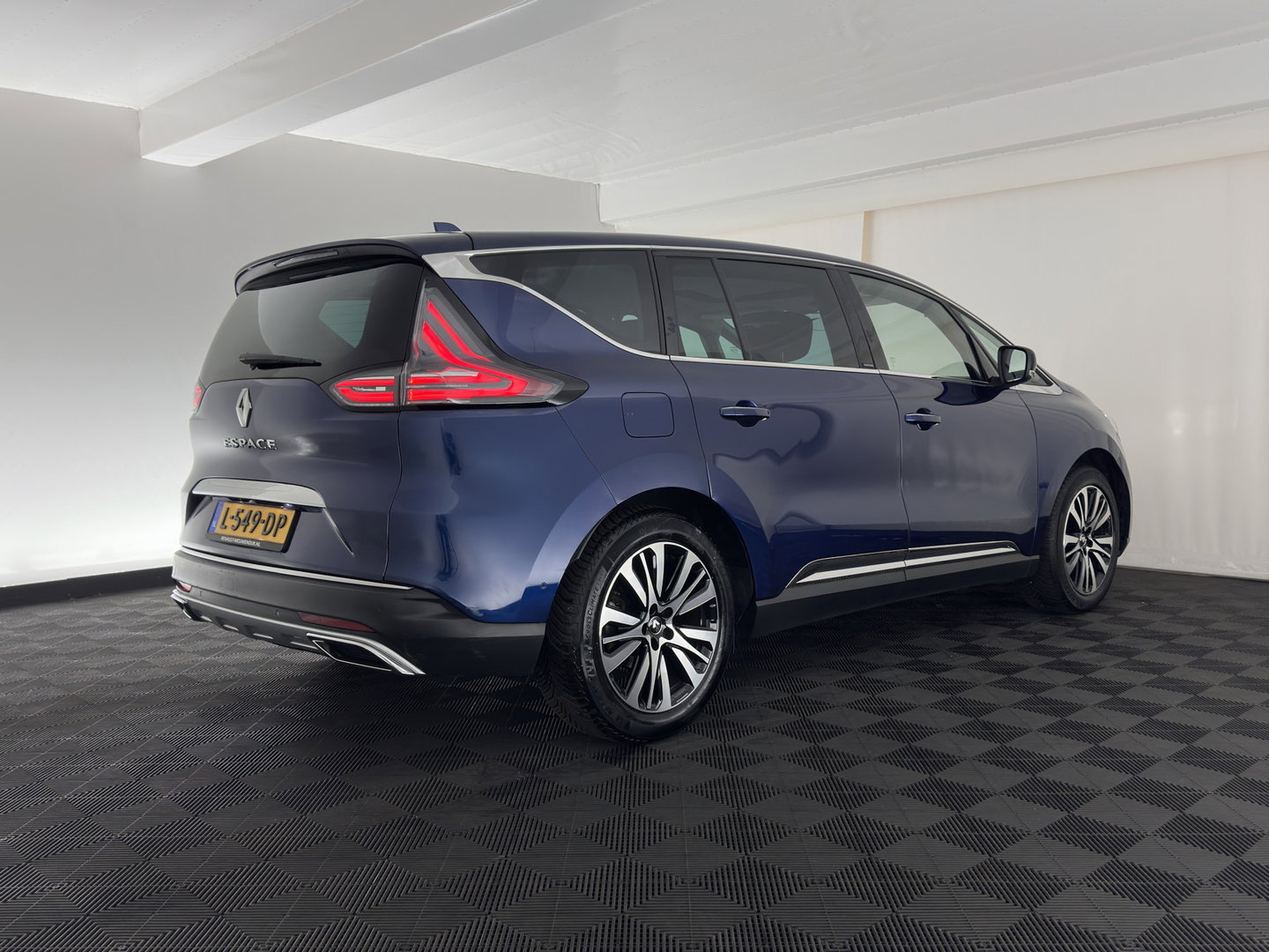 Renault Espace 2.0 Blue dCi Initiale Paris [ 7-Pers. ] Aut. *PANO | HEAD-UP | LEATHER |  ADAPTIVE-CRUISE | FULL-LED | CAMERA | KEYLESS | HEATED-COMFORTSEATS | PRIVACY-GLASS | ECC | PDC | AMBIENT-LIGHT | 19''ALU*