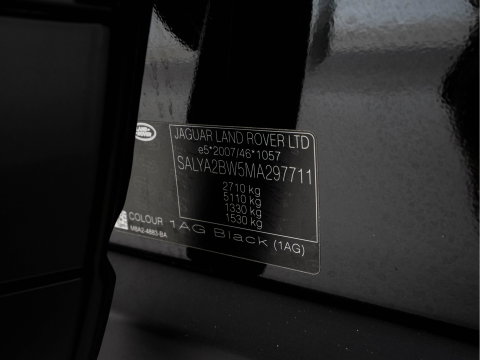 Land Rover Range Rover Velar 3.0 D300 R-Dynamic SE (INCL.BTW) Aut. *PANO | HEAD-UP | LEATHER-FABRIC | FULL-LED | MEMORY-PACK | BLIND-SPOT | DIGI-COCKPIT | CAMERA | KEYLESS | HEATED-COMFORTSEATS | PRIVACY-GLASS | SHIFTPADDLES | 22"ALU*