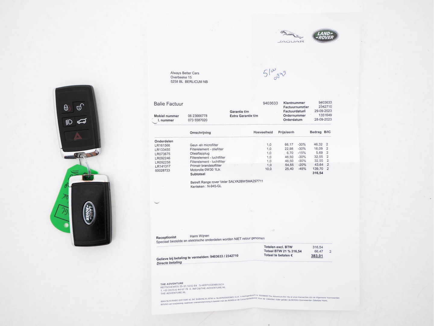 Land Rover Range Rover Velar 3.0 D300 R-Dynamic SE (INCL.BTW) Aut. *PANO | HEAD-UP | LEATHER-FABRIC | FULL-LED | MEMORY-PACK | BLIND-SPOT | DIGI-COCKPIT | CAMERA | KEYLESS | HEATED-COMFORTSEATS | PRIVACY-GLASS | SHIFTPADDLES | 22"ALU*