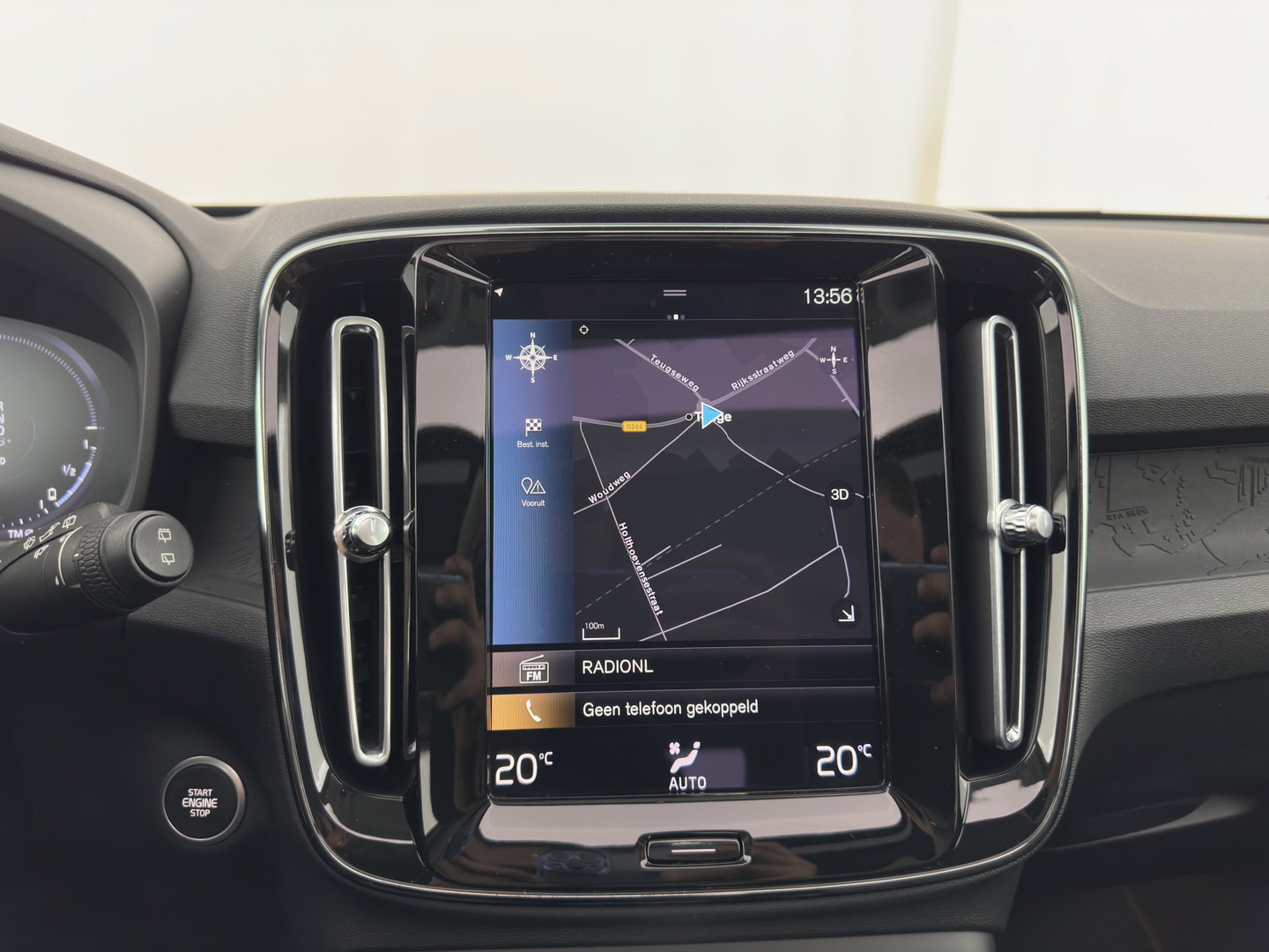 Volvo XC40 1.5 T4 Recharge R-Design Expression {SoH-83%} (Plug-in) (INCL-BTW)  Aut. *PANO | DIGI-COCKPIT | HARMAN/KARDON | BLINDSPOT | KEYLESS | DAB | SPORTSEATS | FULL-LED | NAVI-FULLMAP | CAMERA | ECC | TOWBAR | 18'' ALU*
