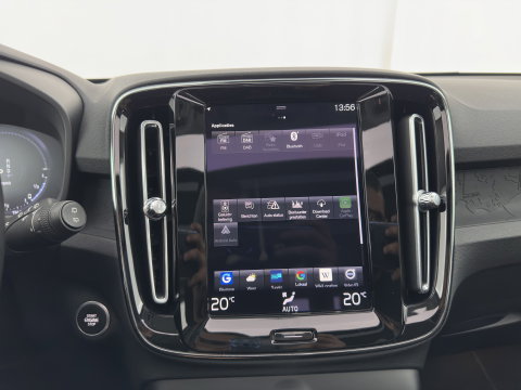 Volvo XC40 1.5 T4 Recharge R-Design Expression {SoH-83%} (Plug-in) (INCL-BTW)  Aut. *PANO | DIGI-COCKPIT | HARMAN/KARDON | BLINDSPOT | KEYLESS | DAB | SPORTSEATS | FULL-LED | NAVI-FULLMAP | CAMERA | ECC | TOWBAR | 18'' ALU*