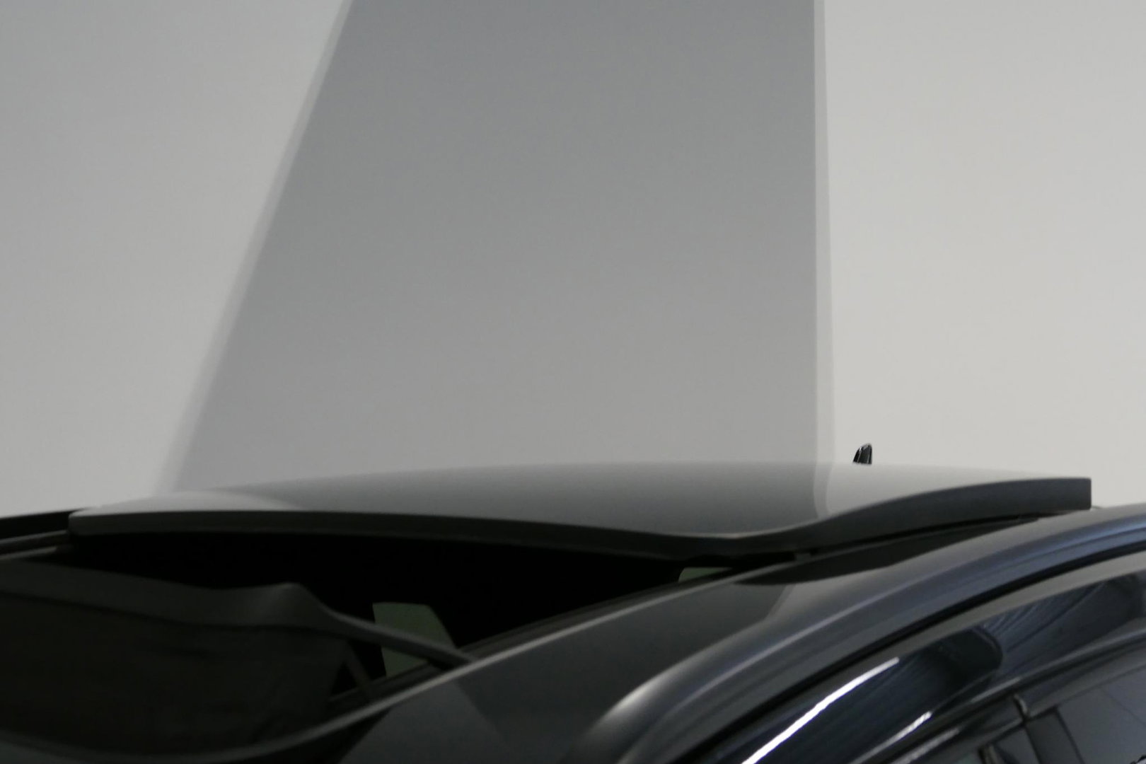 Audi Q5 55 TFSI e S edition / S Line / SQ5 Diffuser / Maxton Design Bodykit V.2 / Luchtvering / Panoramadak / Elektr. verstelbare voorstoelen (links met memory) / Matrix LED / Stoelverwarming / Apple Carplay - Android Auto / 21'' LMV / Dodehoekdetectie / Achterui