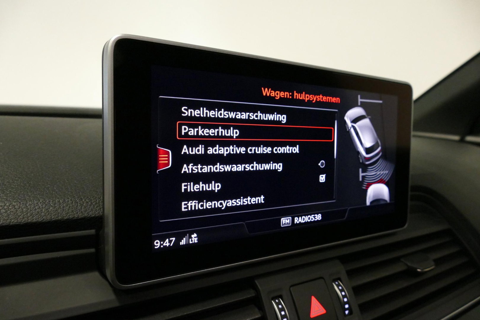 Audi Q5 55 TFSI e S edition / S Line / SQ5 Diffuser / Maxton Design Bodykit V.2 / Luchtvering / Panoramadak / Elektr. verstelbare voorstoelen (links met memory) / Matrix LED / Stoelverwarming / Apple Carplay - Android Auto / 21'' LMV / Dodehoekdetectie / Achterui