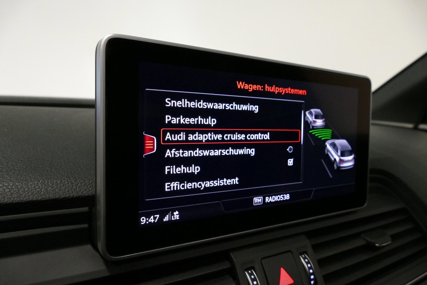Audi Q5 55 TFSI e S edition / S Line / SQ5 Diffuser / Maxton Design Bodykit V.2 / Luchtvering / Panoramadak / Elektr. verstelbare voorstoelen (links met memory) / Matrix LED / Stoelverwarming / Apple Carplay - Android Auto / 21'' LMV / Dodehoekdetectie / Achterui