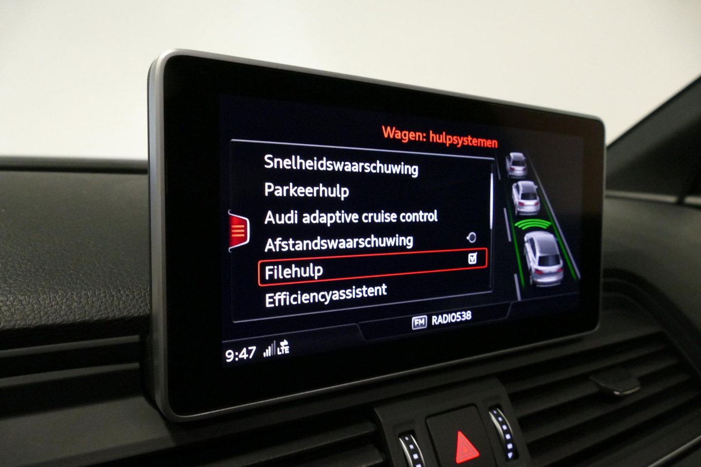Audi Q5 55 TFSI e S edition / S Line / SQ5 Diffuser / Maxton Design Bodykit V.2 / Luchtvering / Panoramadak / Elektr. verstelbare voorstoelen (links met memory) / Matrix LED / Stoelverwarming / Apple Carplay - Android Auto / 21'' LMV / Dodehoekdetectie / Achterui