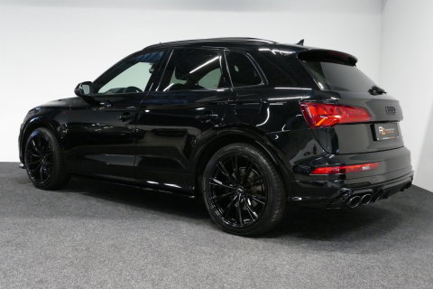 Audi Q5 55 TFSI e S edition / S Line / SQ5 Diffuser / Maxton Design Bodykit V.2 / Luchtvering / Panoramadak / Elektr. verstelbare voorstoelen (links met memory) / Matrix LED / Stoelverwarming / Apple Carplay - Android Auto / 21'' LMV / Dodehoekdetectie / Achterui