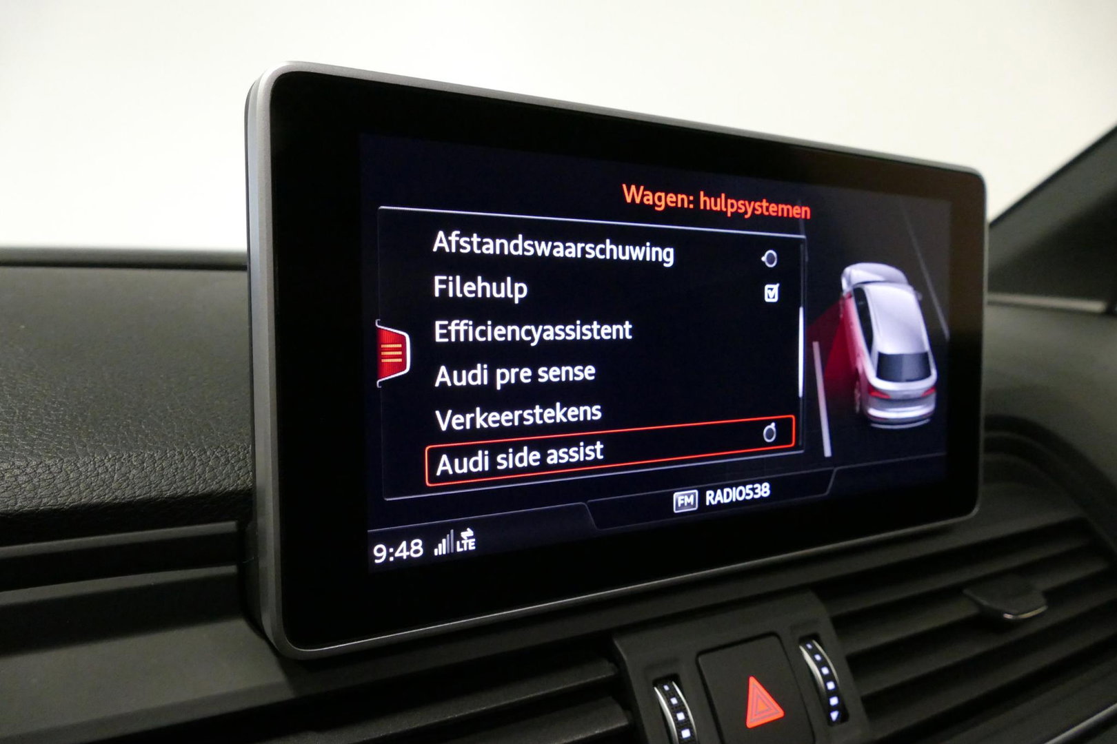 Audi Q5 55 TFSI e S edition / S Line / SQ5 Diffuser / Maxton Design Bodykit V.2 / Luchtvering / Panoramadak / Elektr. verstelbare voorstoelen (links met memory) / Matrix LED / Stoelverwarming / Apple Carplay - Android Auto / 21'' LMV / Dodehoekdetectie / Achterui