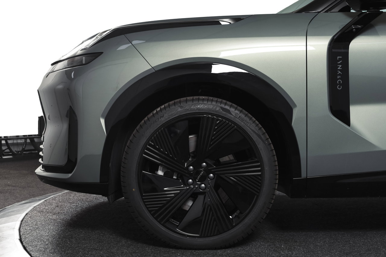 Lynk & Co 08