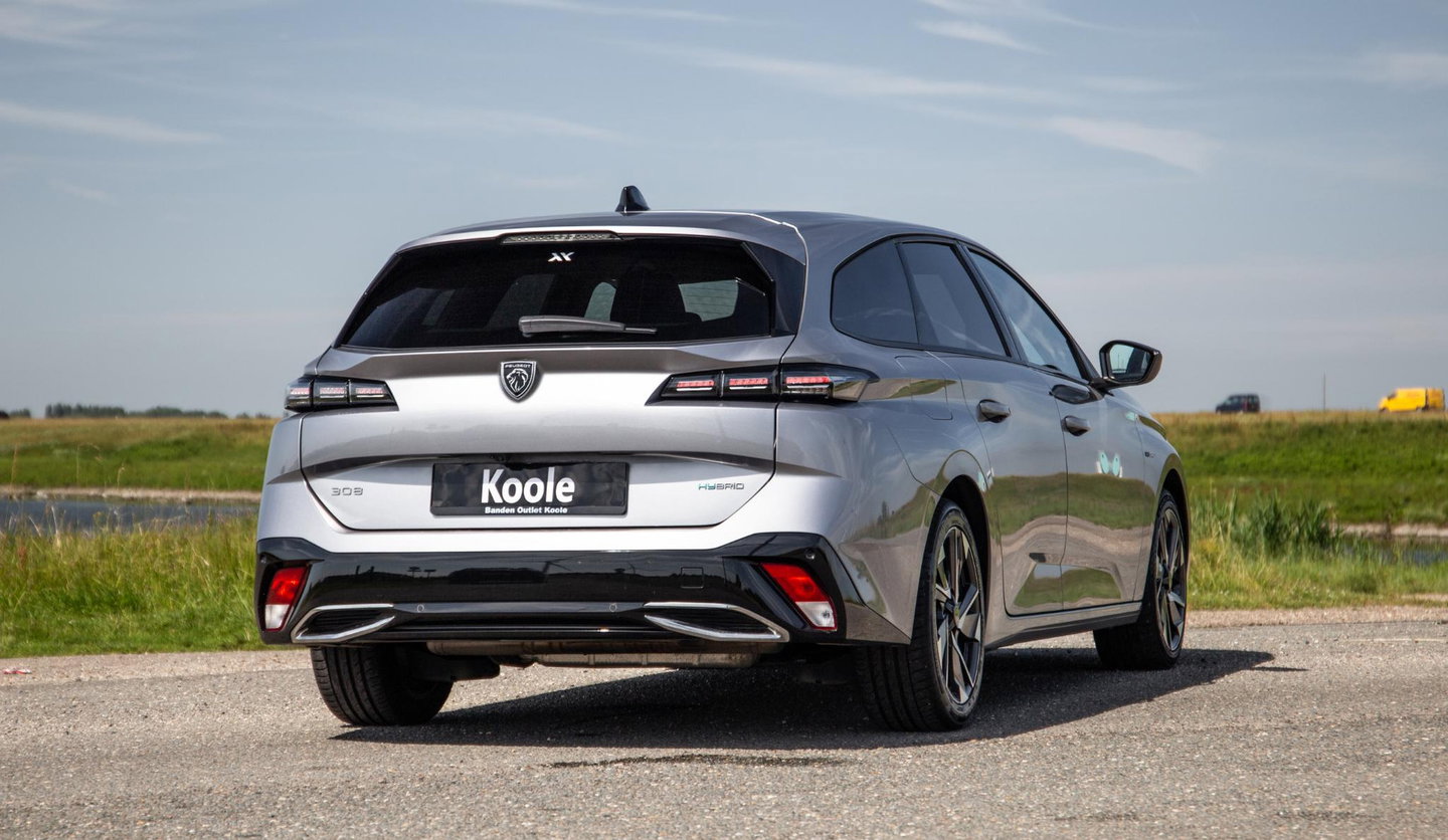 Peugeot 308 1.6 HYbrid 180 Allure Pack Business AIRCO / CRUISE CONTROLE / CARPLAY / PLUG IN HYBRID / STOELVERWARMING