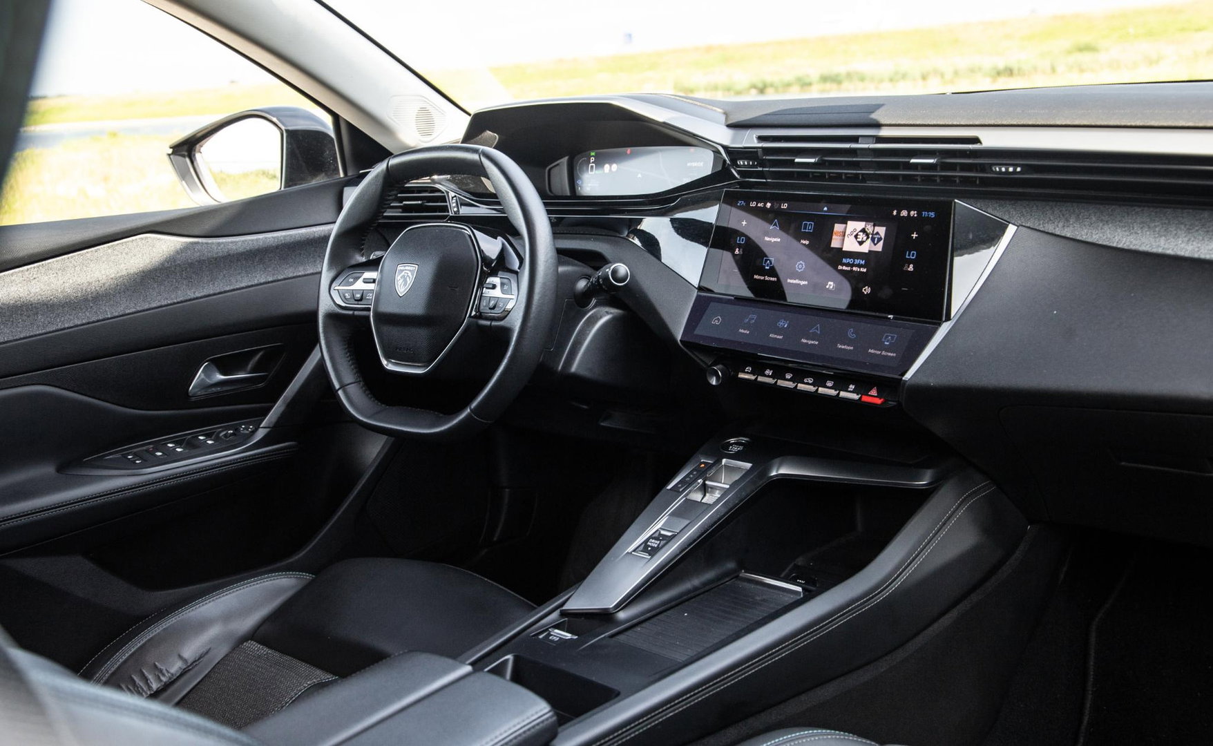 Peugeot 308 1.6 HYbrid 180 Allure Pack Business AIRCO / CRUISE CONTROLE / CARPLAY / PLUG IN HYBRID / STOELVERWARMING