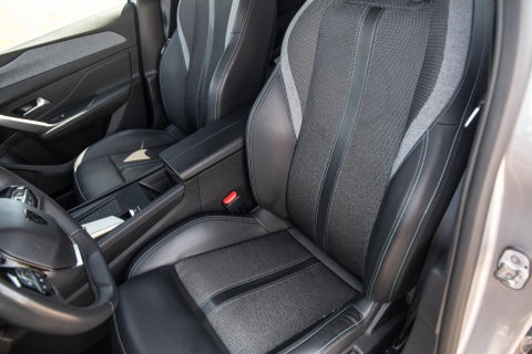 Peugeot 308 1.6 HYbrid 180 Allure Pack Business AIRCO / CRUISE CONTROLE / CARPLAY / PLUG IN HYBRID / STOELVERWARMING