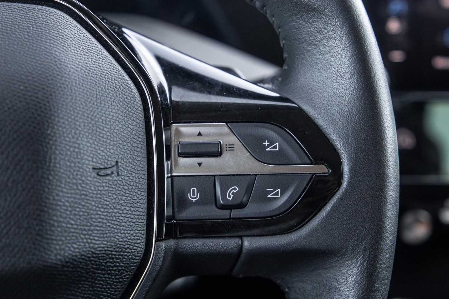 Peugeot 308 1.6 HYbrid 180 Allure Pack Business AIRCO / CRUISE CONTROLE / CARPLAY / PLUG IN HYBRID / STOELVERWARMING