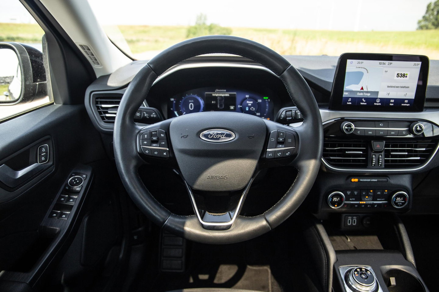Ford Kuga 2.5 PHEV Titanium PANORAMA DAK / CAMERA / CRUISE CONTROLE / STOEL VERWARMING / CARPLAY