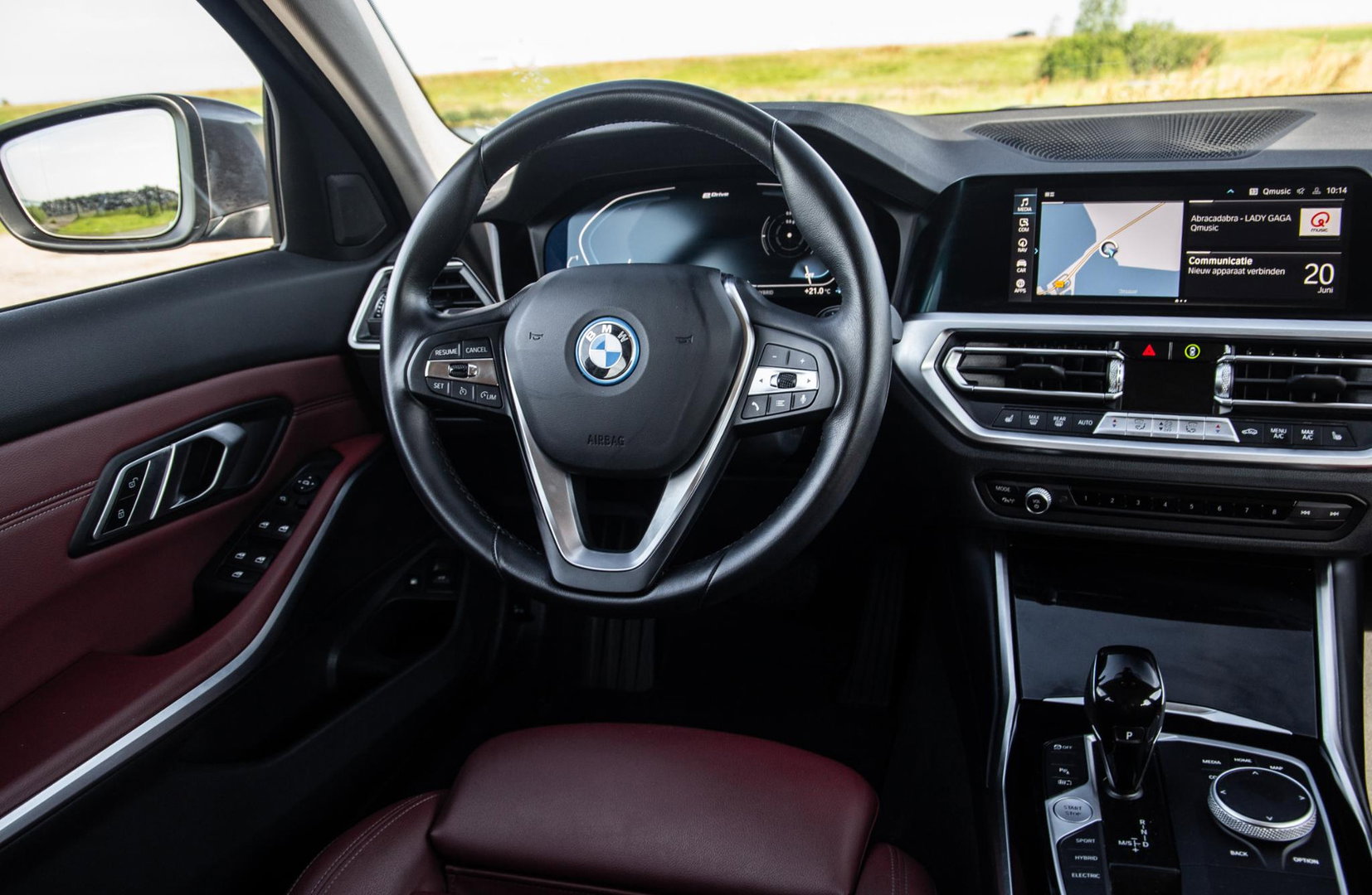BMW 3 Serie Touring 320e LED / DEALER ONDERHOUDEN / STOELVERWARMING / CAMERA / CARPLAY