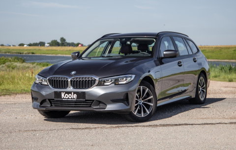 BMW 3 Serie Touring 320e LED / DEALER ONDERHOUDEN / STOELVERWARMING / CAMERA / CARPLAY