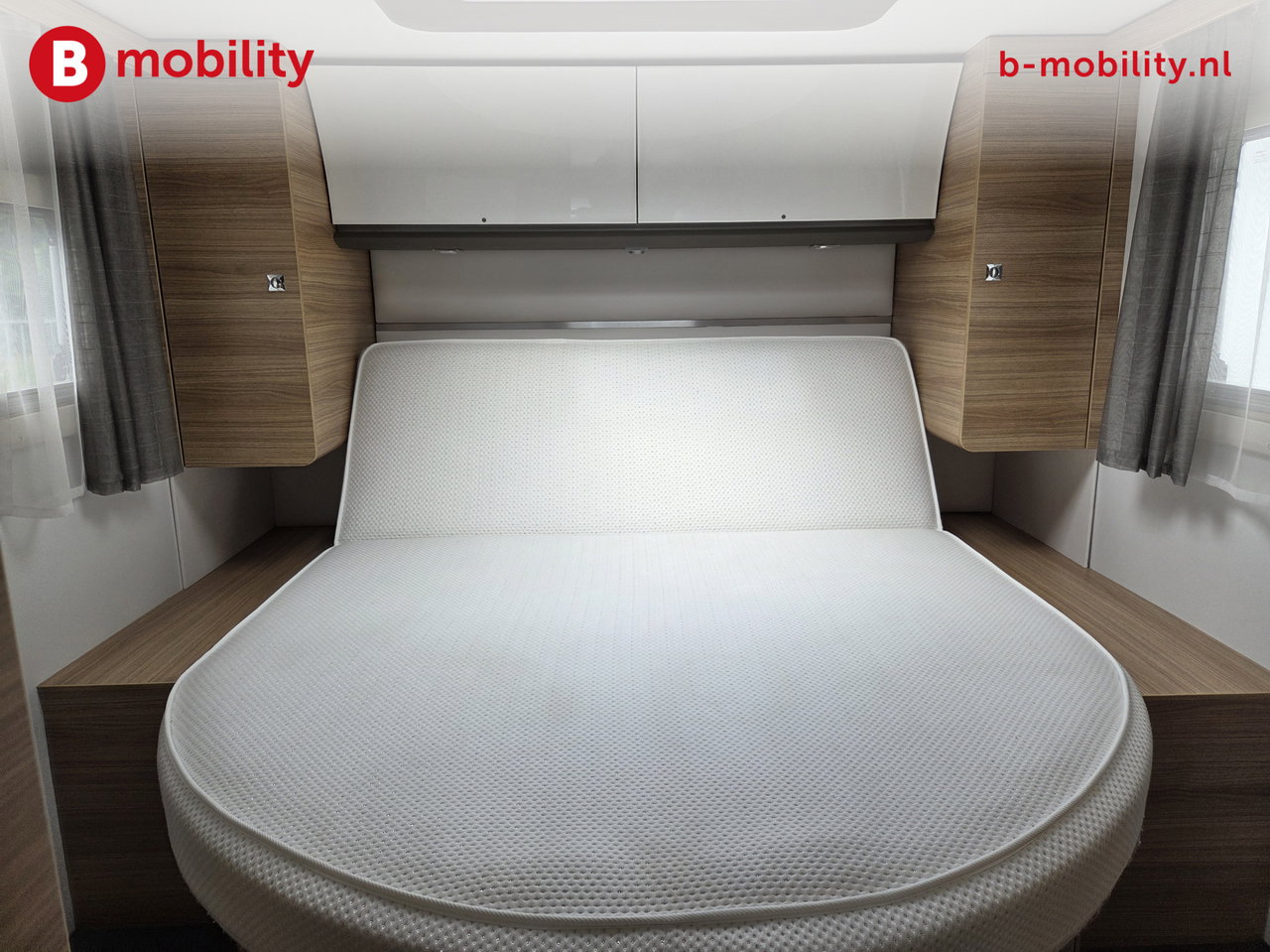 Adria SONIC 700 DC