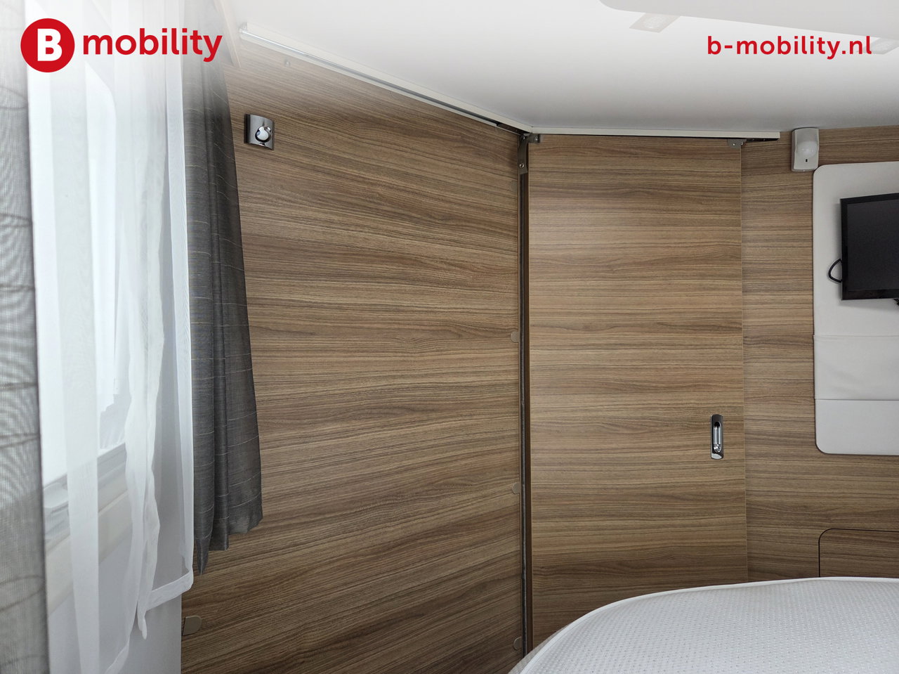 Adria SONIC 700 DC