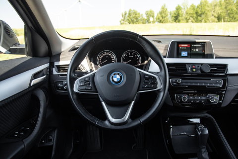 BMW X2 xDrive25e Executive CAMERA / PLUG IN HYBRID / STOELVERWARMING / DEALER ONDERHOUDEN