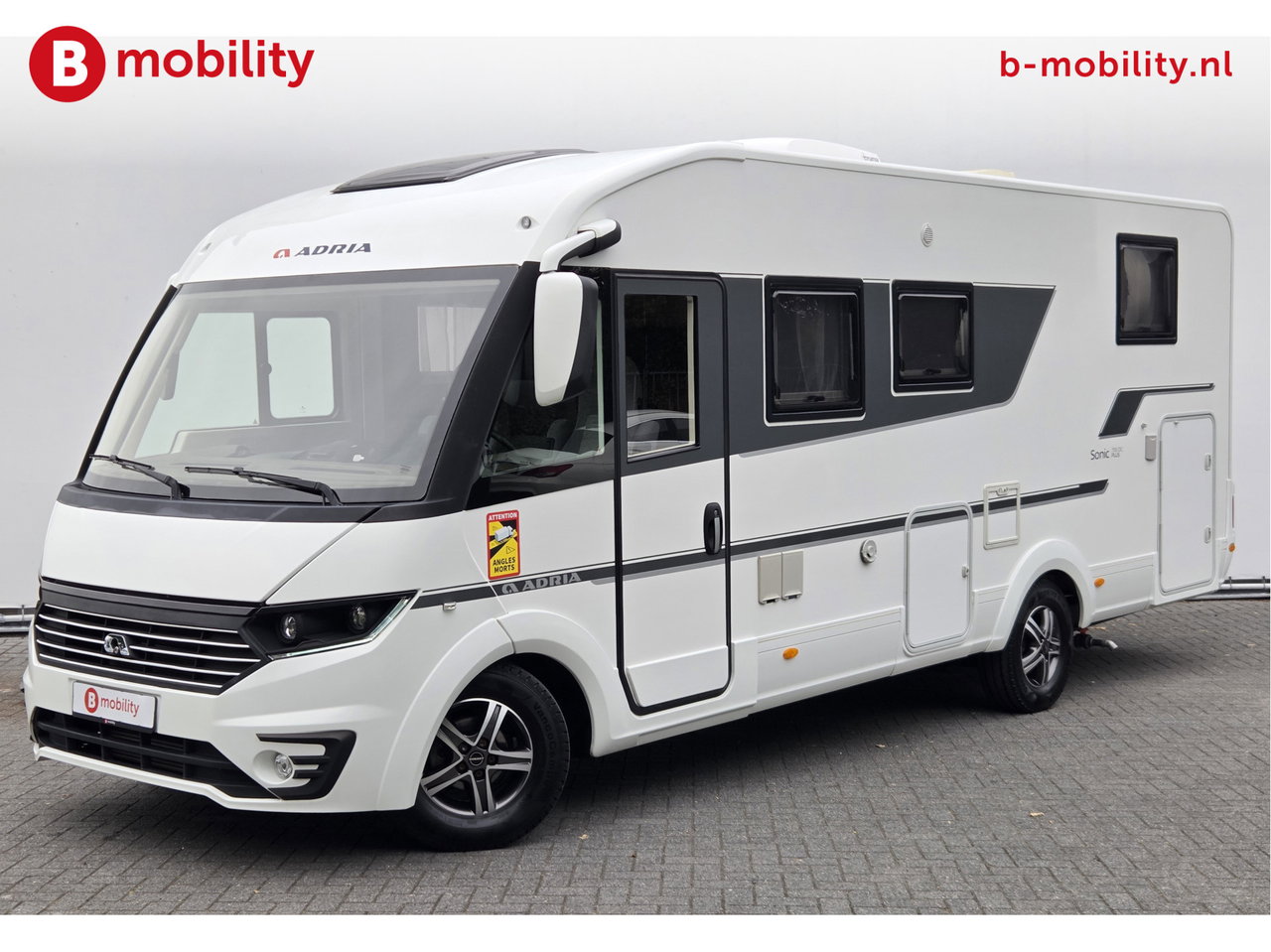Adria SONIC 700 DC