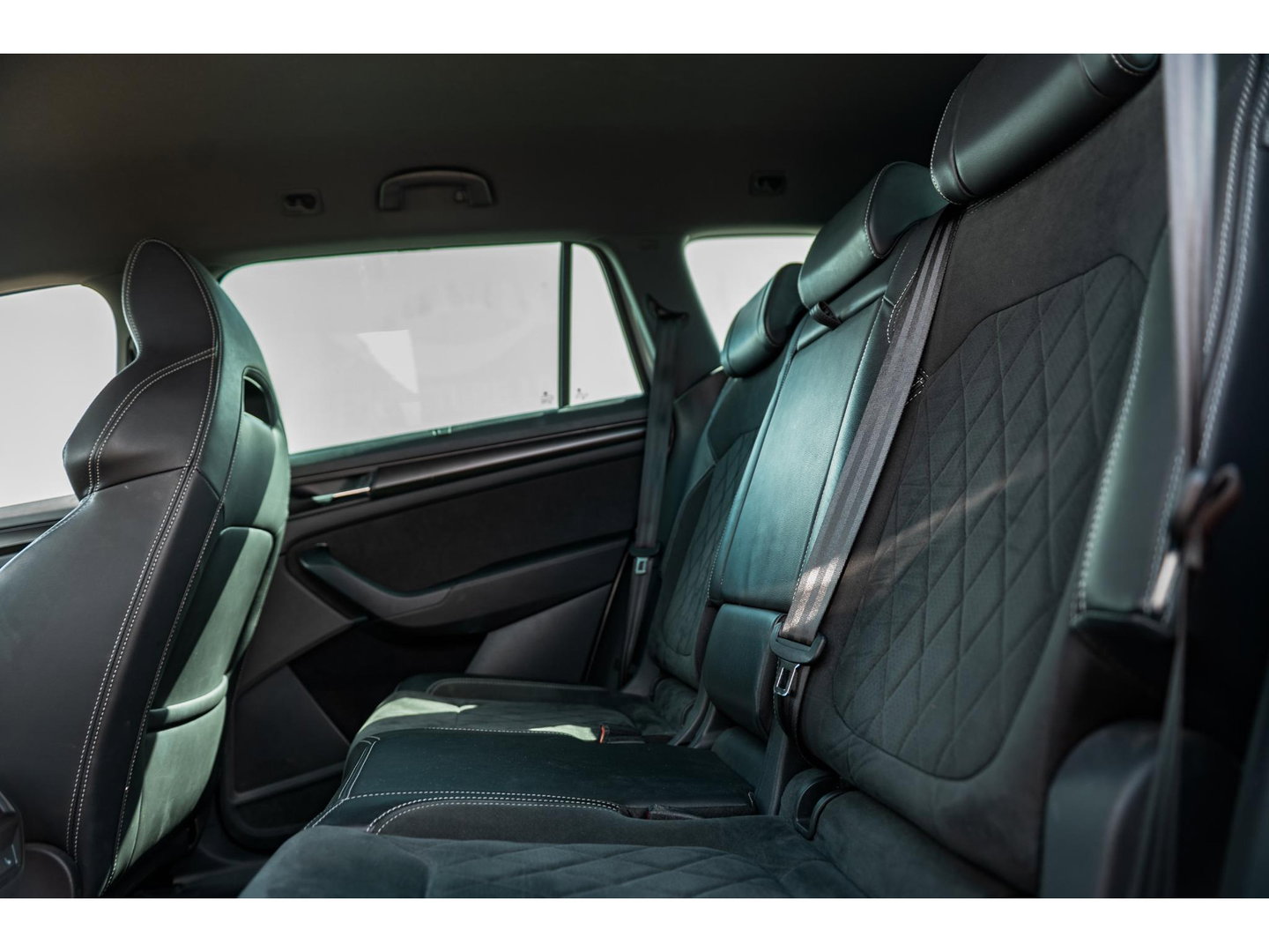 Škoda Kodiaq 2.0 TSI 4x4 Sportline | TREKHAAK | 360 CAMERA | STANDKACHEL | 20"