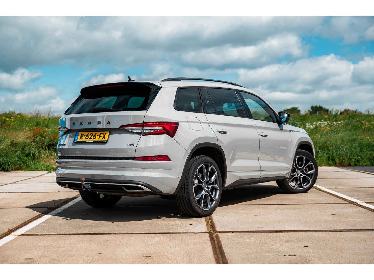 Škoda Kodiaq 2.0 TSI 4x4 Sportline | TREKHAAK | 360 CAMERA | STANDKACHEL | 20"