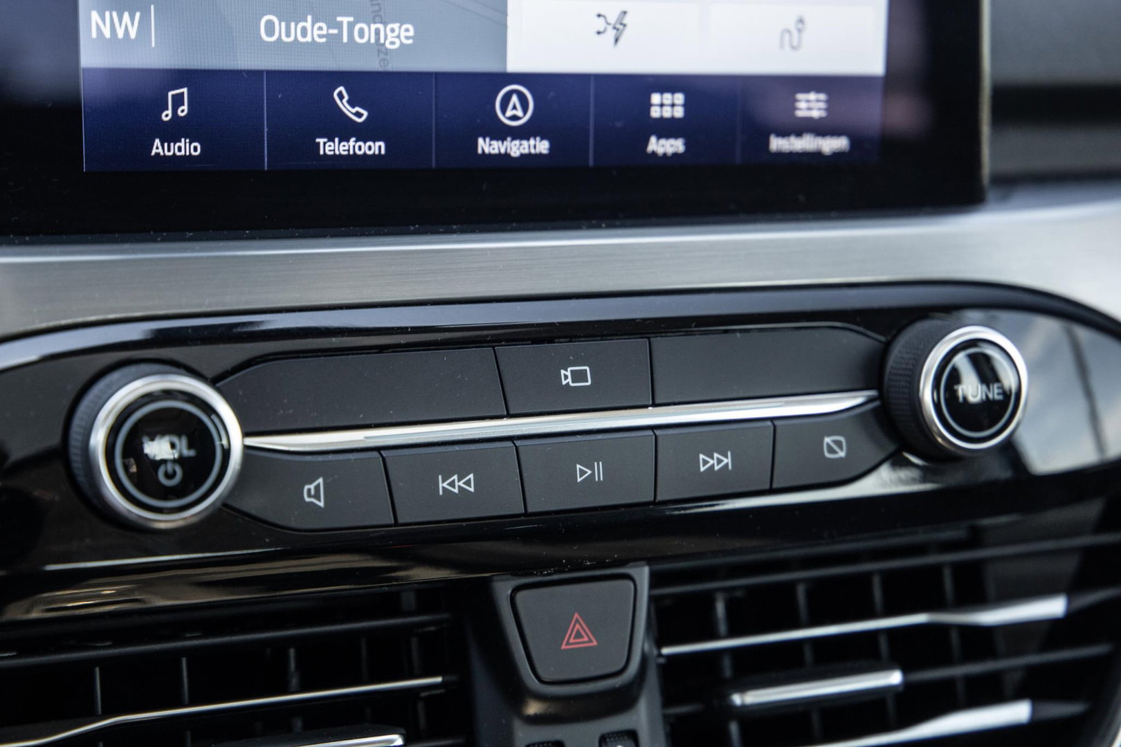 Ford Kuga 2.5 PHEV Titanium PANORAMA DAK / CAMERA / CRUISE CONTROLE / STOEL VERWARMING / CARPLAY